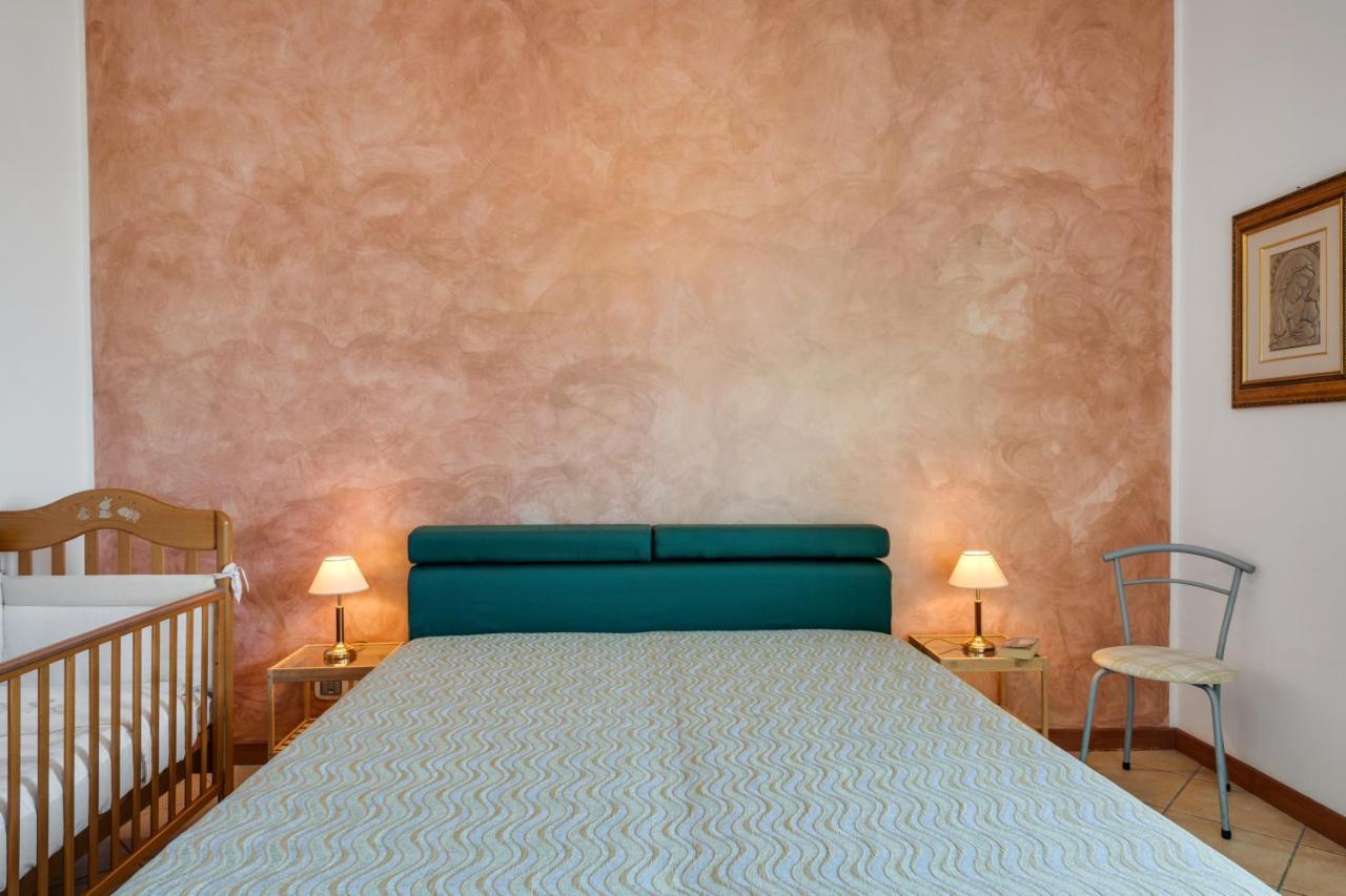 Roomy And Bright Apartment With Balconies X6 Catania Bagian luar foto